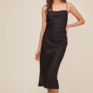 ASTR the Label - Bonita Midi Slip Dress in Black - Size : S